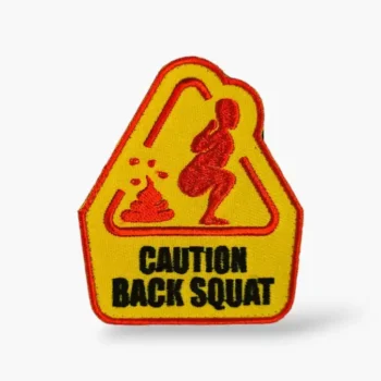 parche bordado caution back squat para mochilas de cross training.