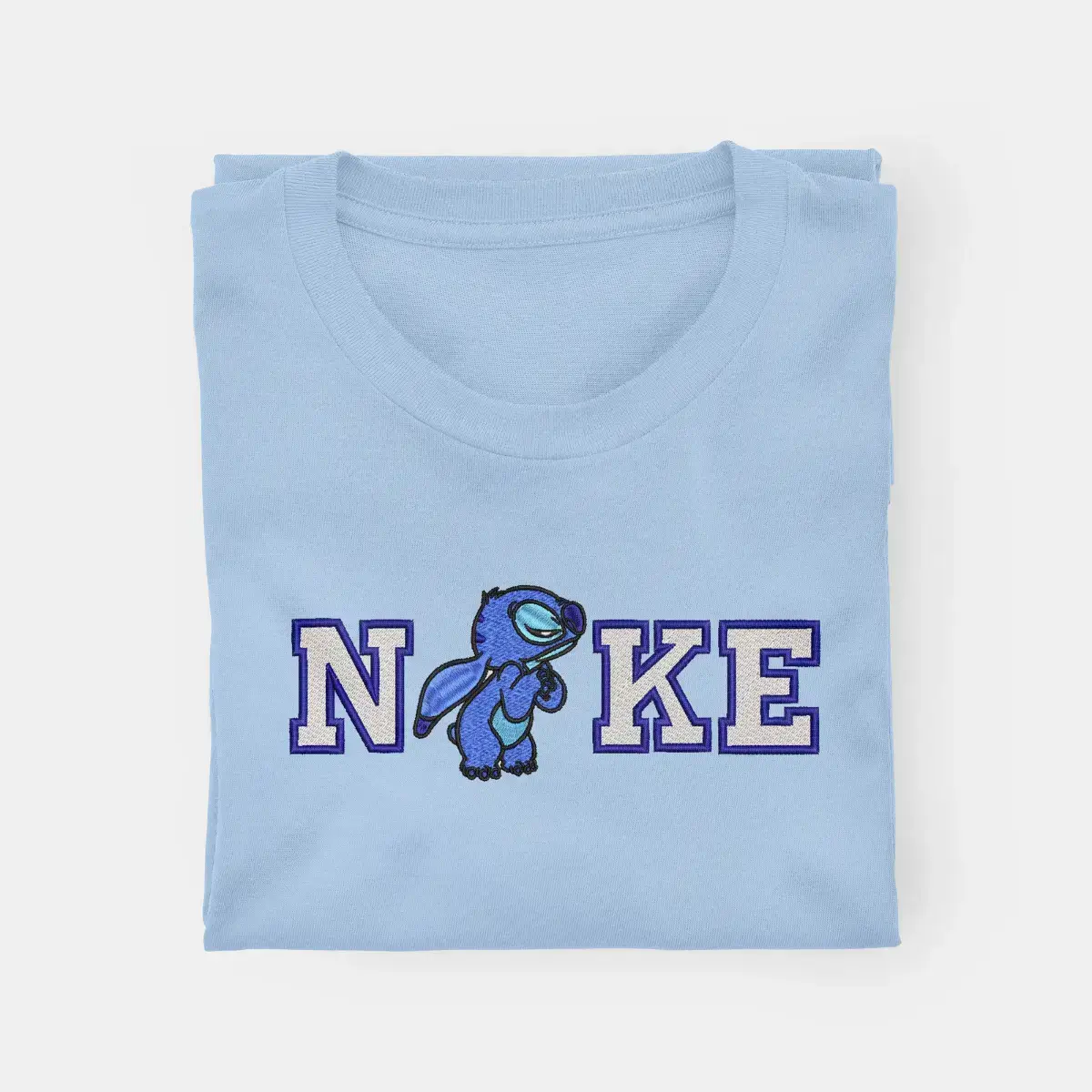 Sudadera para parejas de Stitch doblada